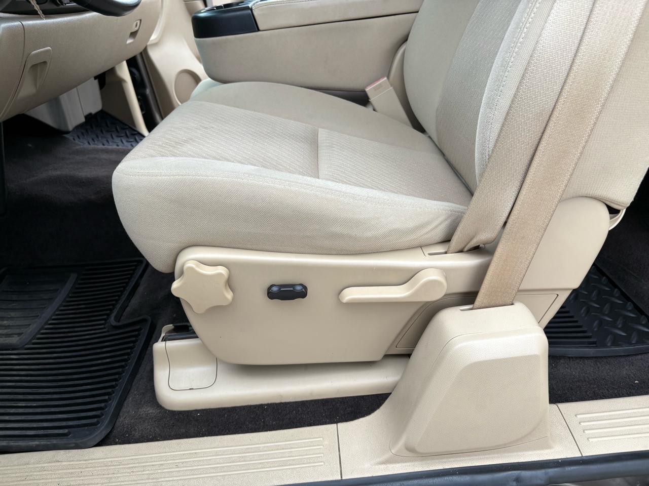 Chevrolet Silverado 1500 2WD Ext Cab 143.5" LT 2011