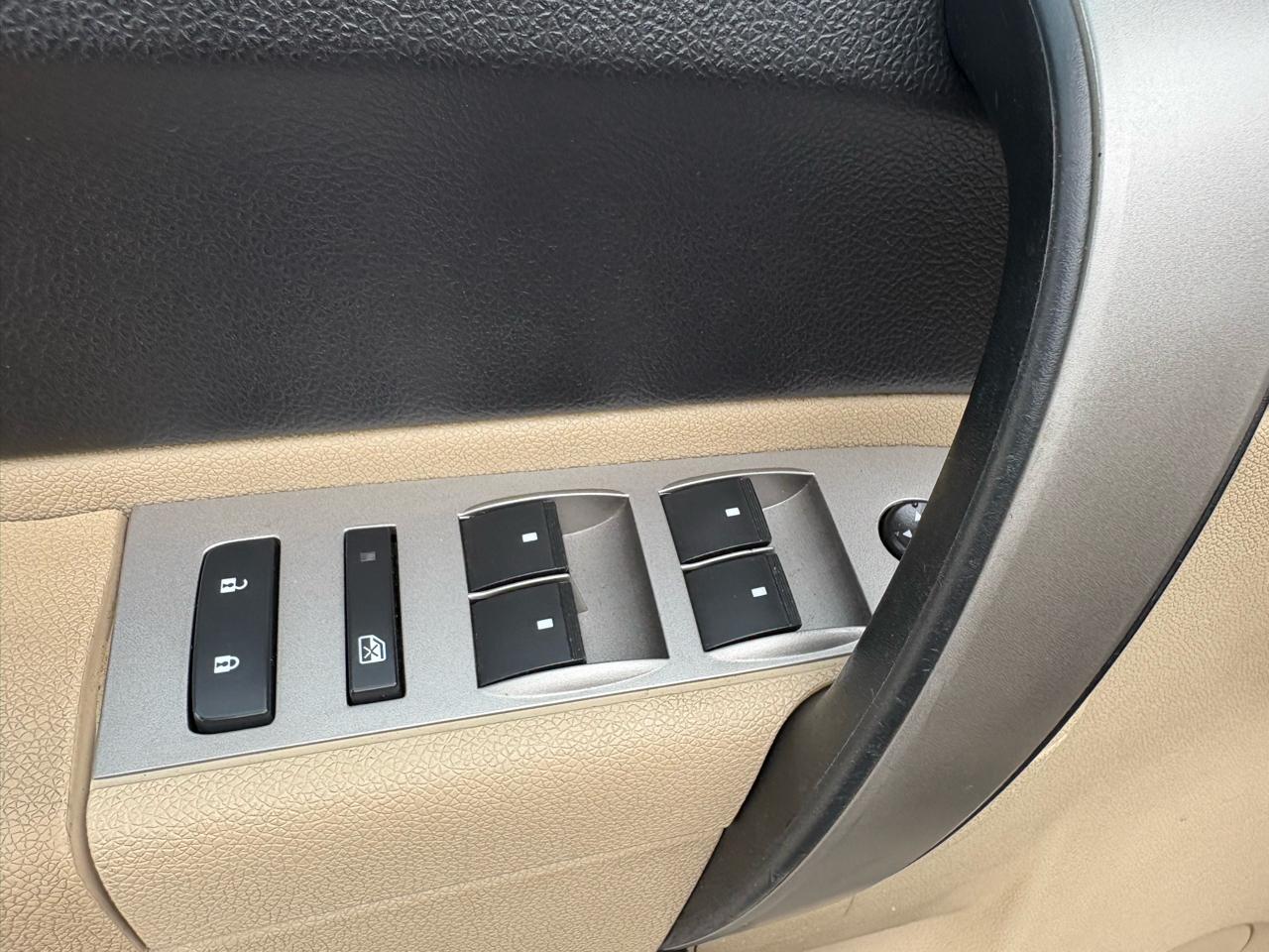 Chevrolet Silverado 1500 2WD Ext Cab 143.5" LT 2011