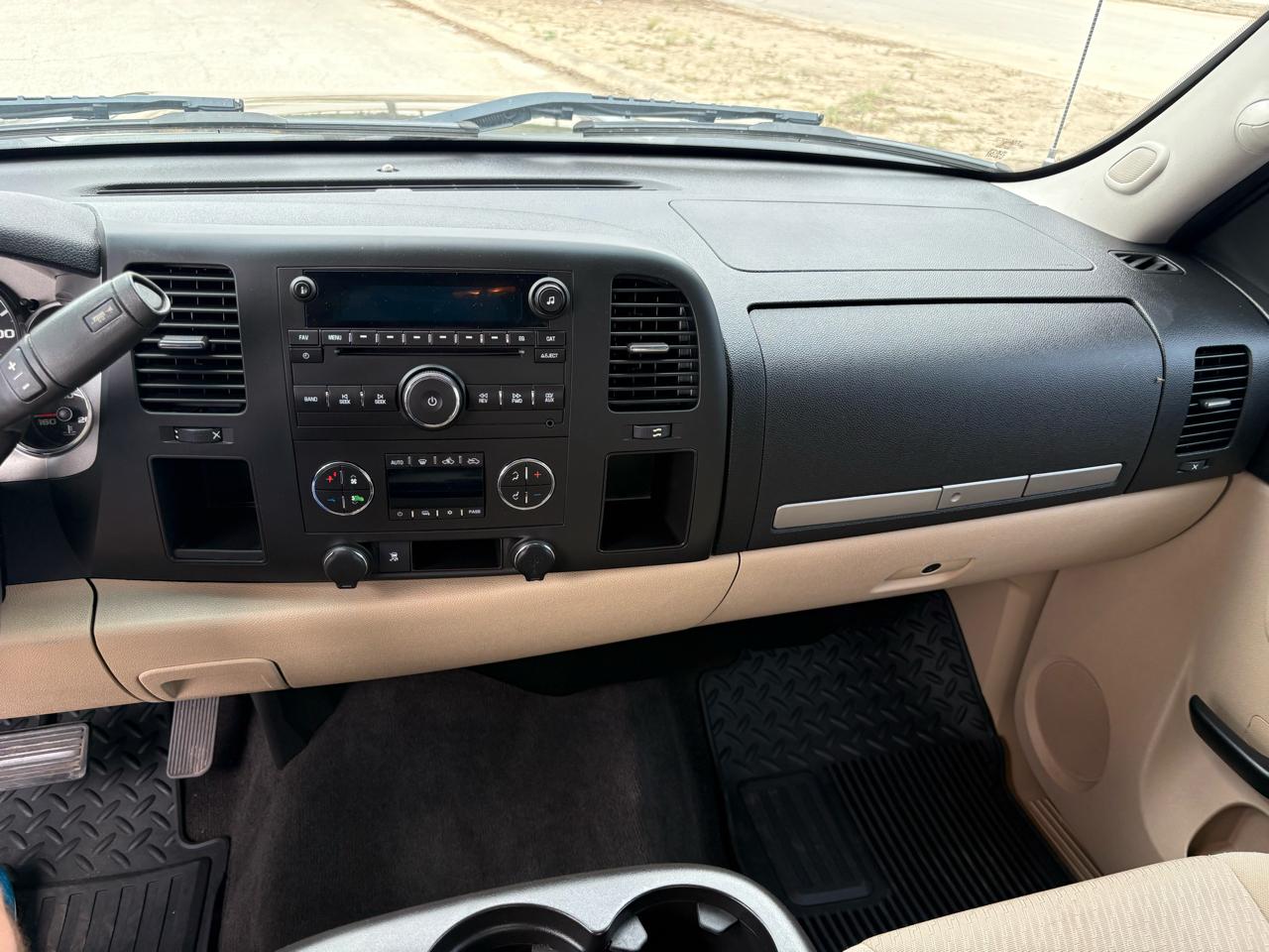 Chevrolet Silverado 1500 2WD Ext Cab 143.5" LT 2011