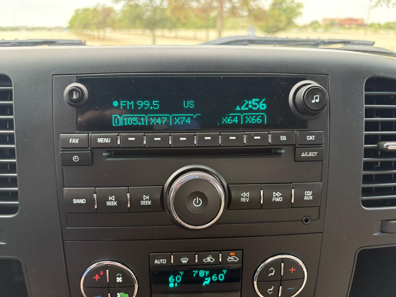 Chevrolet Silverado 1500 2WD Ext Cab 143.5" LT 2011