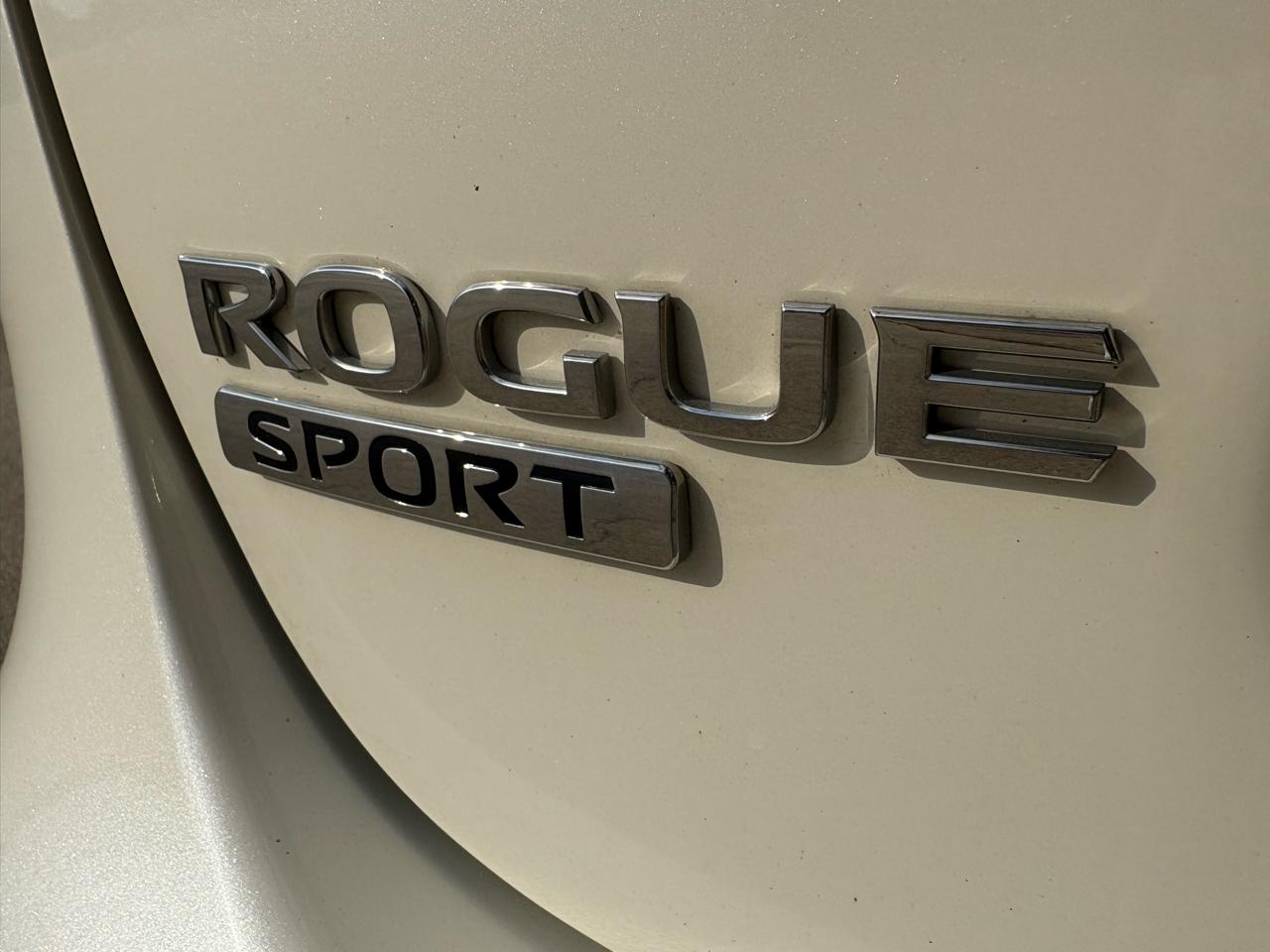 Nissan Rogue Sport AWD SV 2017
