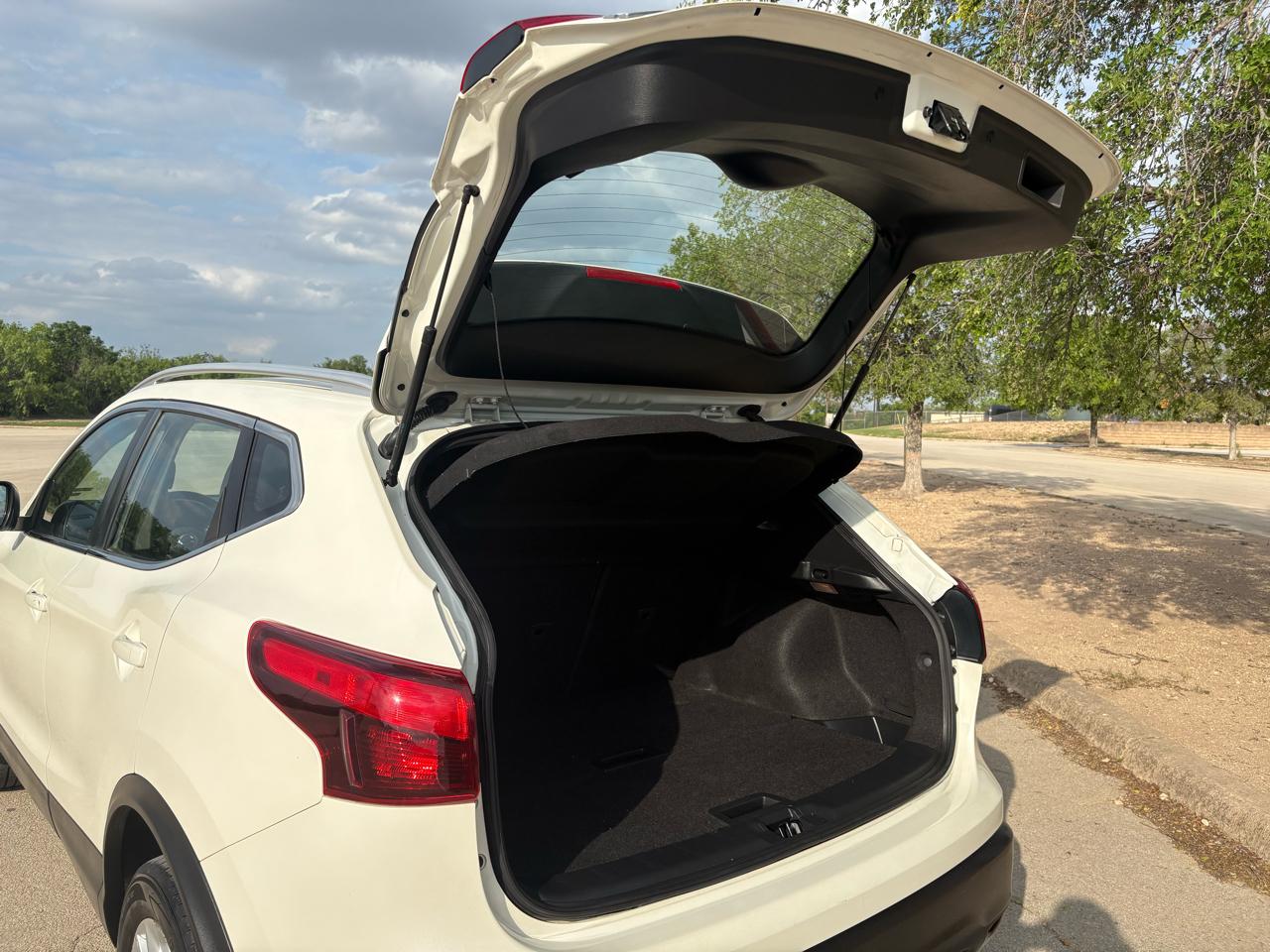 Nissan Rogue Sport AWD SV 2017