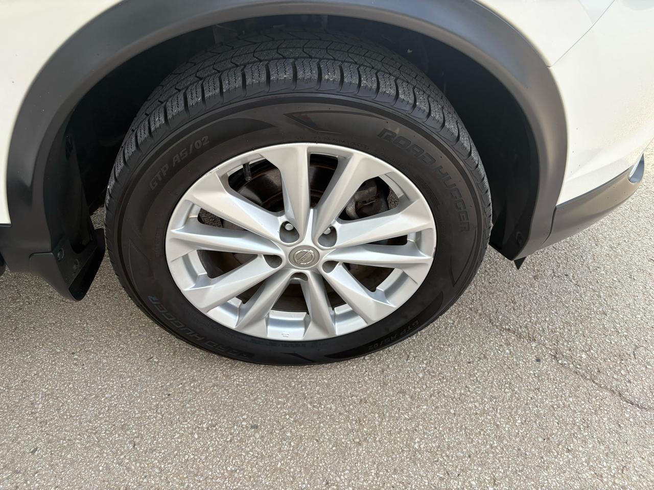 Nissan Rogue Sport AWD SV 2017