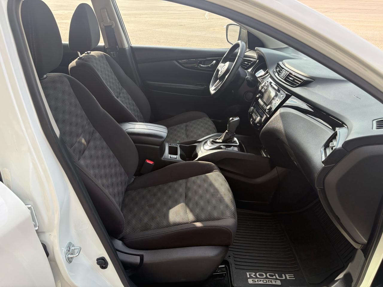 Nissan Rogue Sport AWD SV 2017