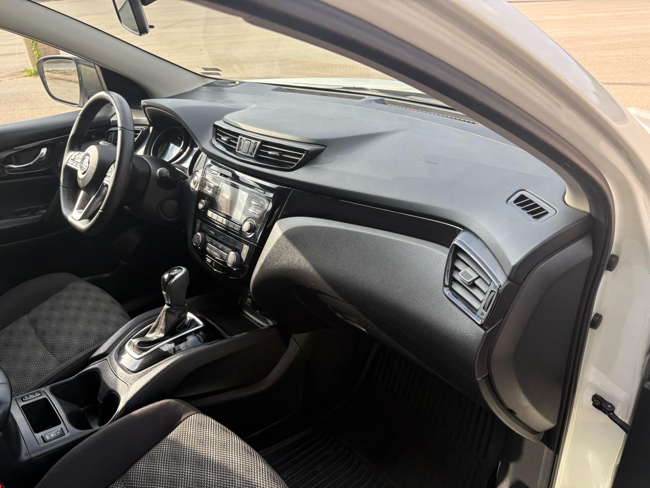 Nissan Rogue Sport AWD SV 2017