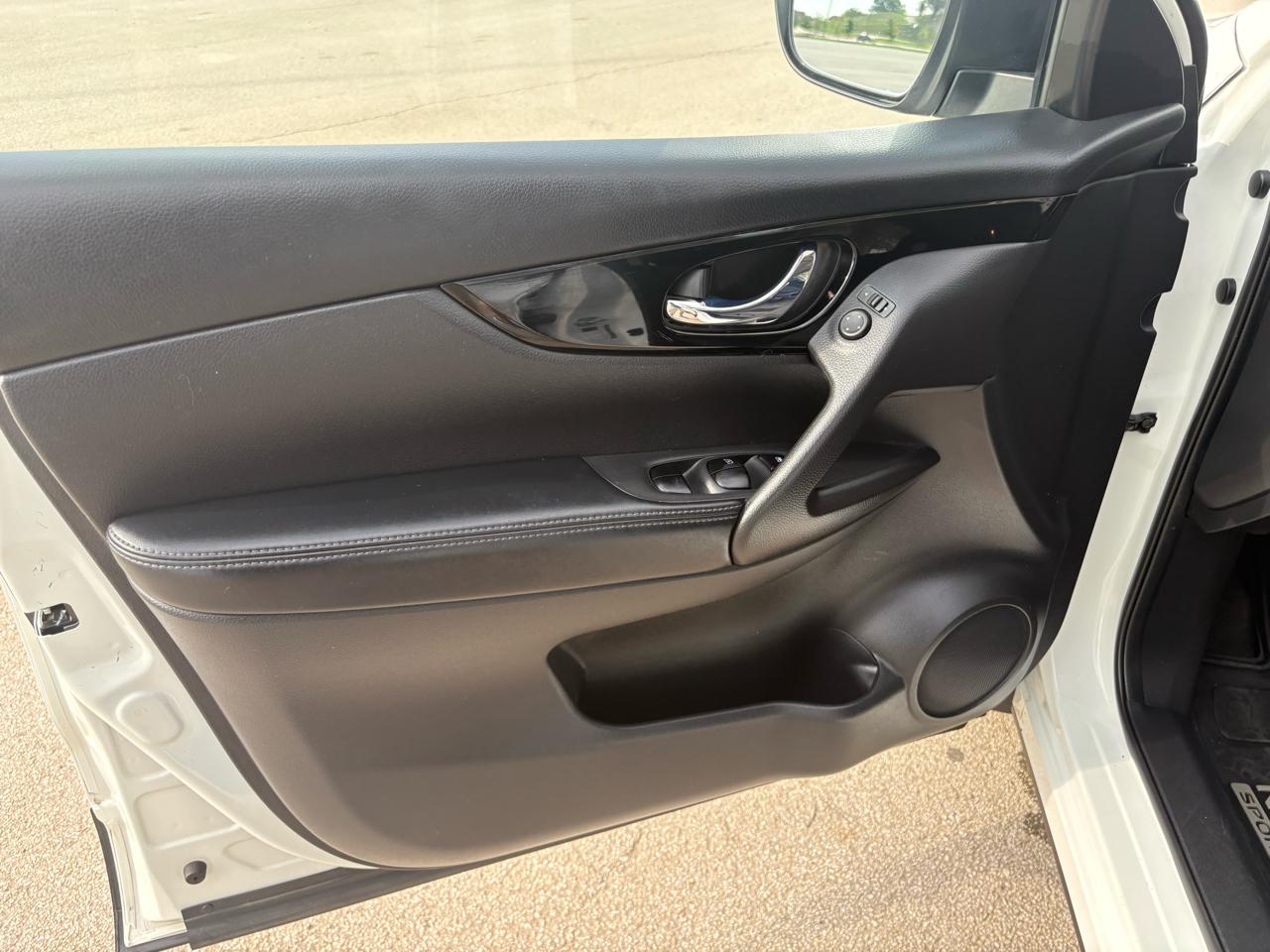 Nissan Rogue Sport AWD SV 2017