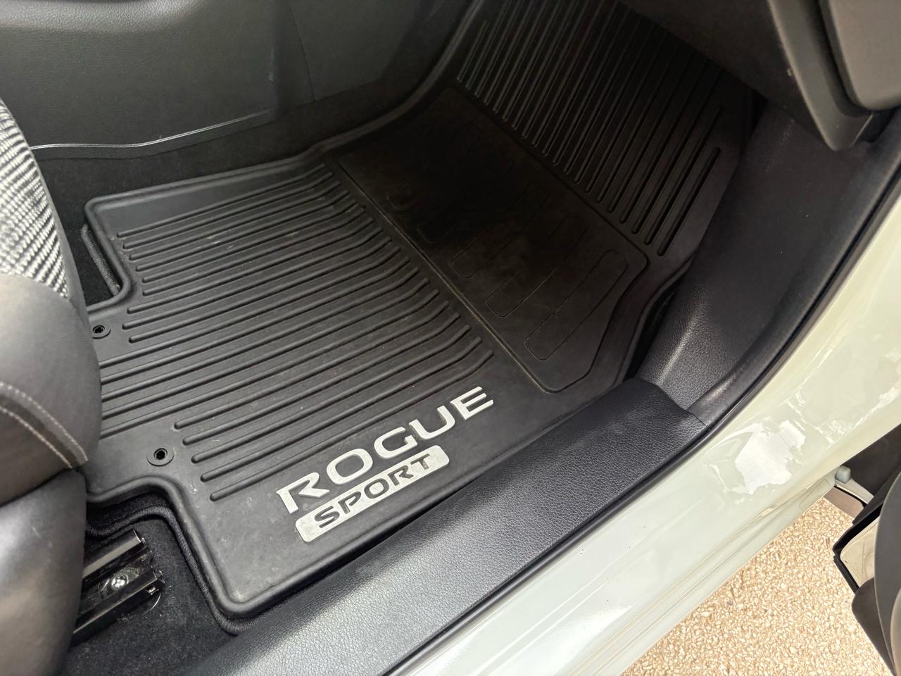 Nissan Rogue Sport AWD SV 2017