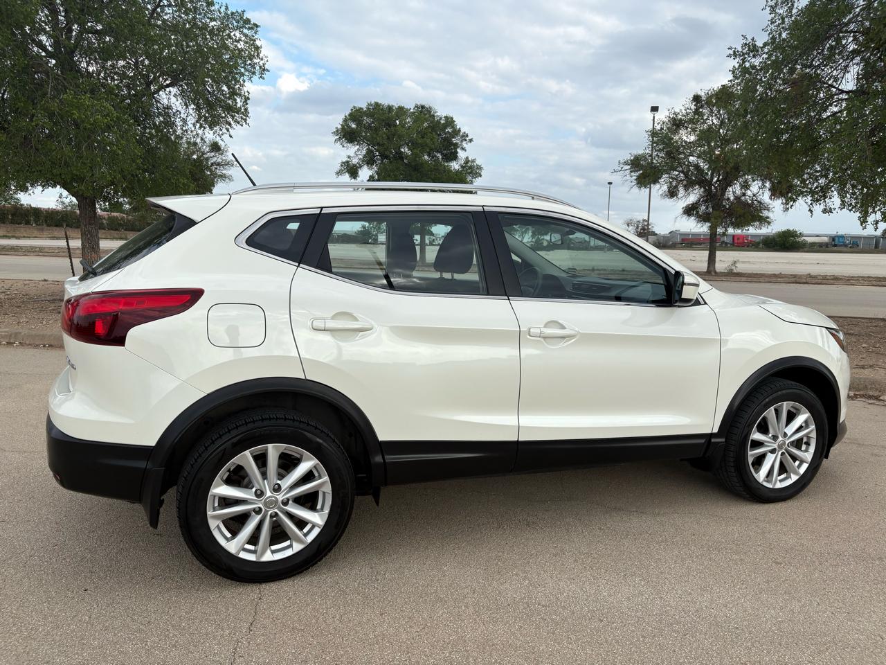 Nissan Rogue Sport AWD SV 2017