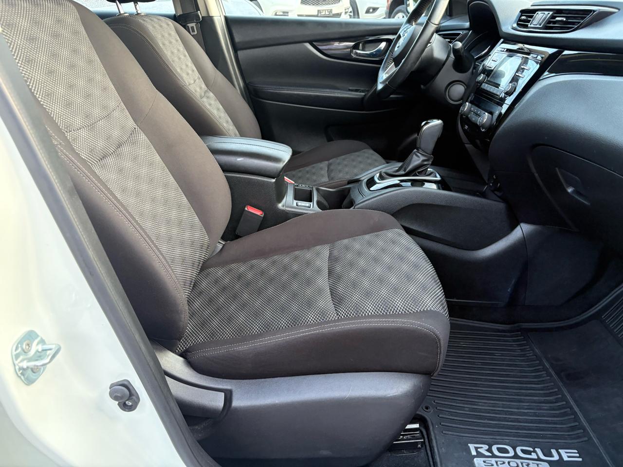 Nissan Rogue Sport AWD SV 2017