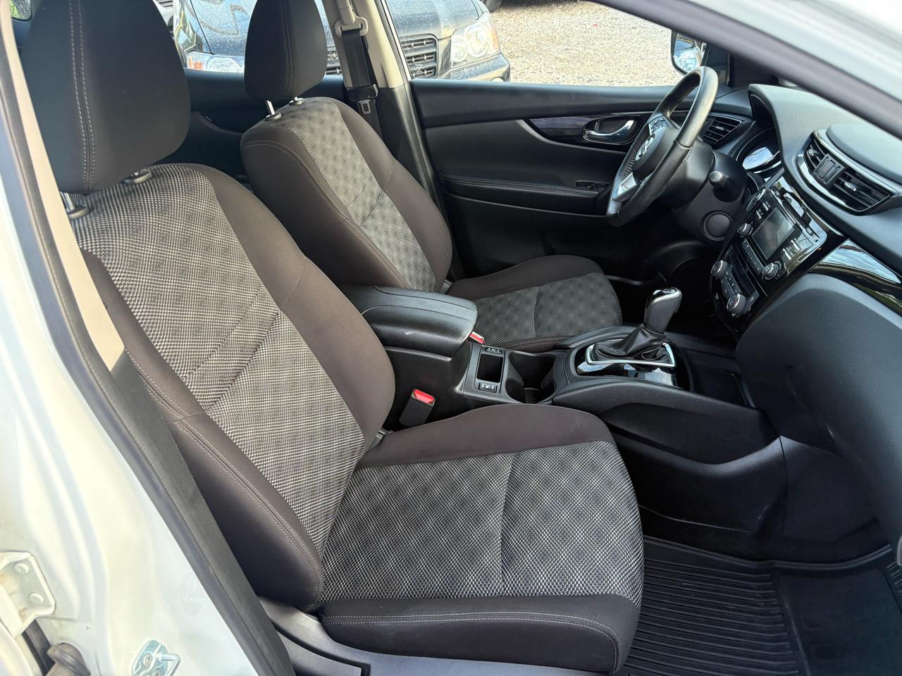 Nissan Rogue Sport AWD SV 2017