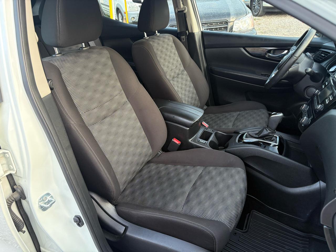 Nissan Rogue Sport AWD SV 2017