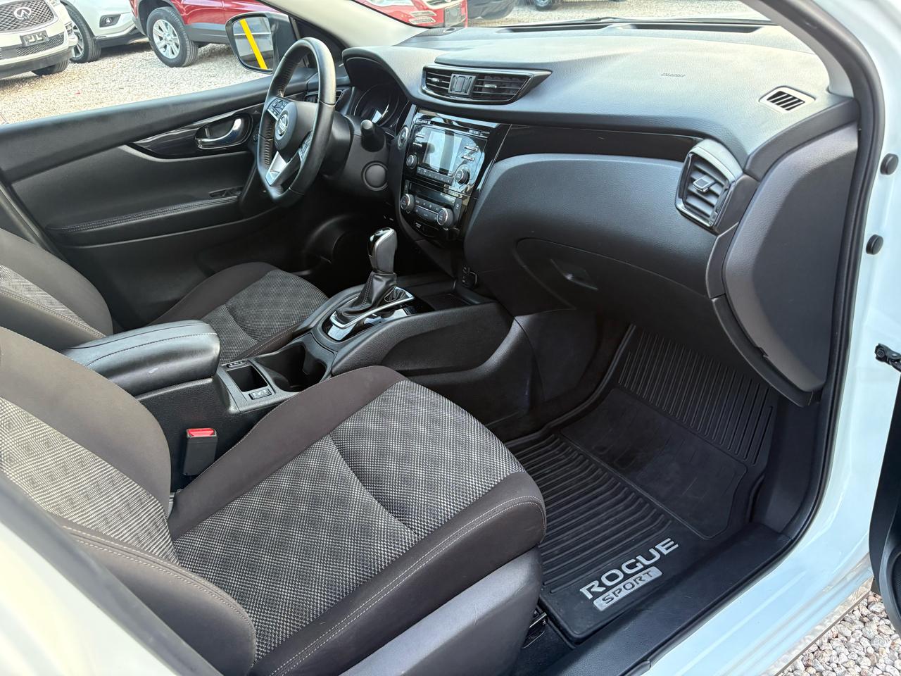 Nissan Rogue Sport AWD SV 2017