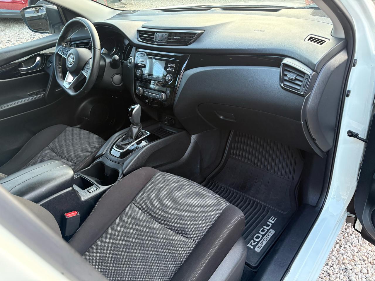 Nissan Rogue Sport AWD SV 2017