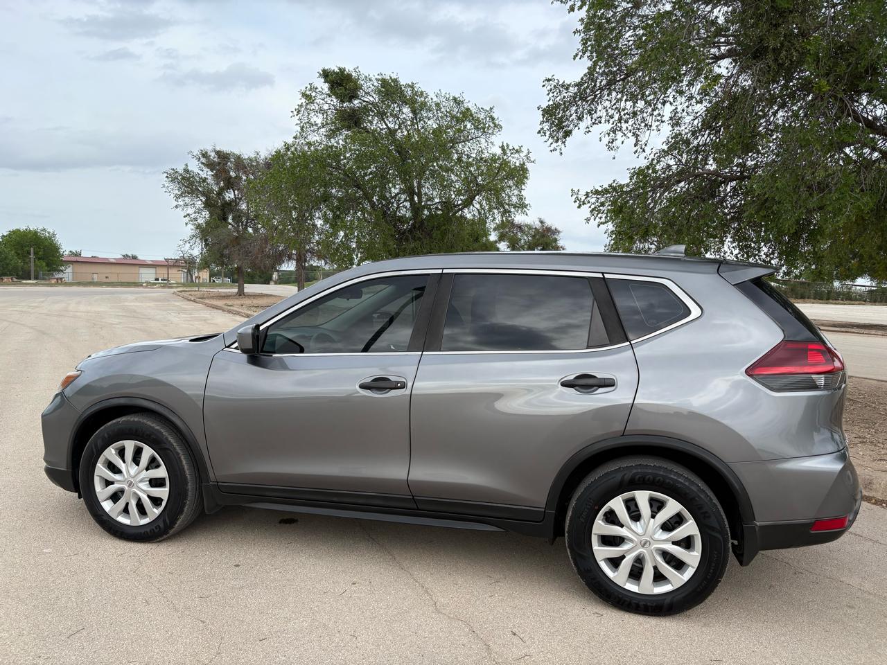 Nissan Rogue FWD SV 2018