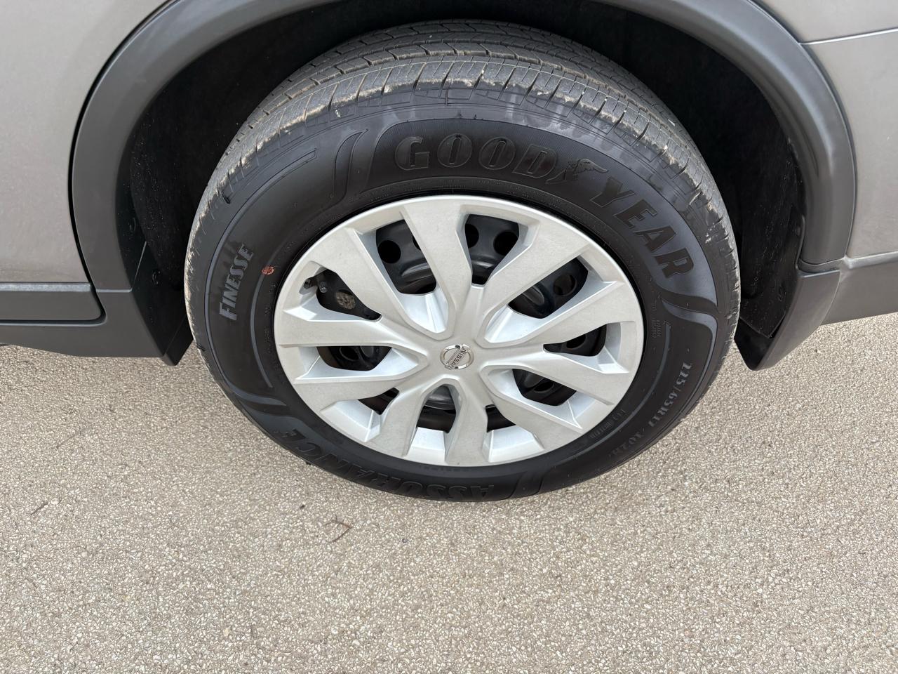 Nissan Rogue FWD SV 2018