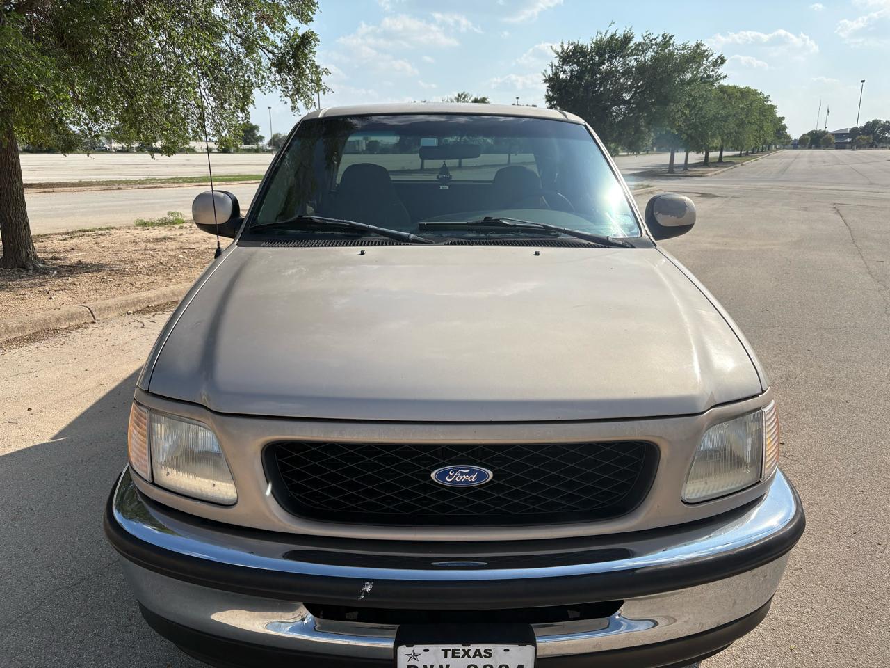 Ford F-150 Supercab 139" Lariat 1997