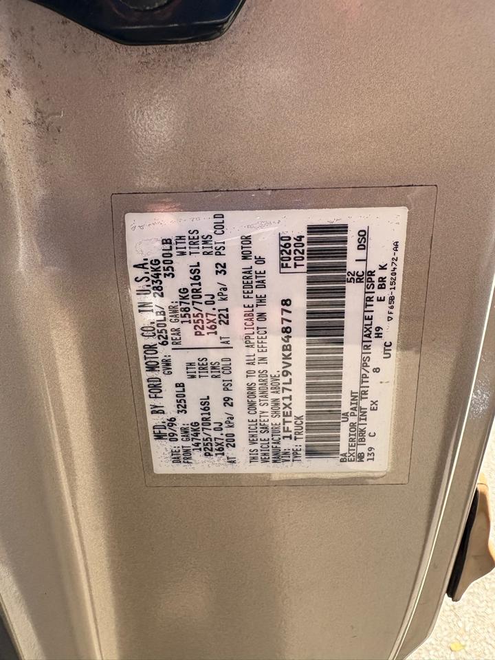 Ford F-150 Supercab 139" Lariat 1997