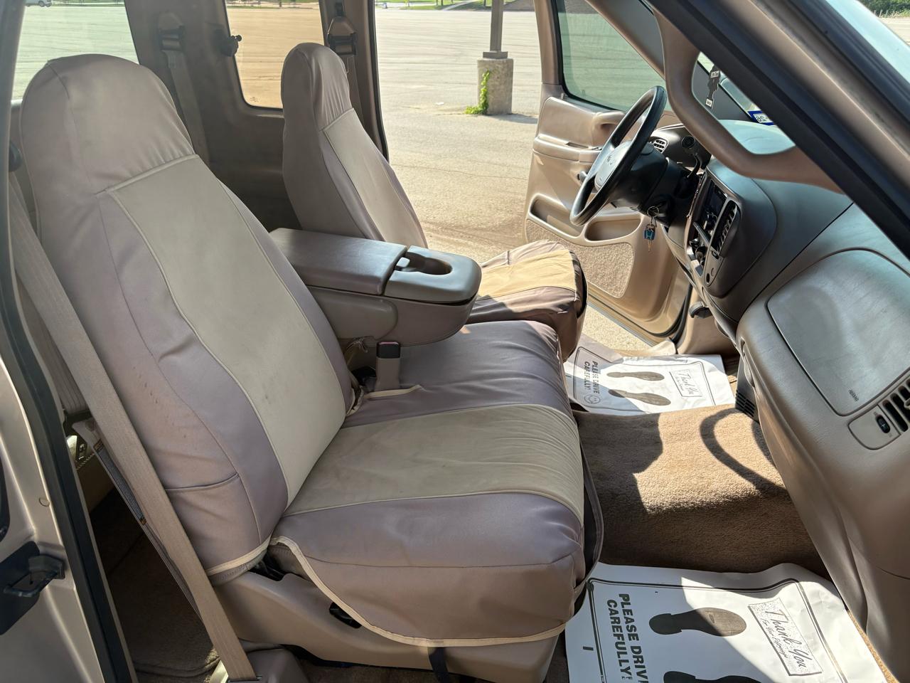 Ford F-150 Supercab 139" Lariat 1997