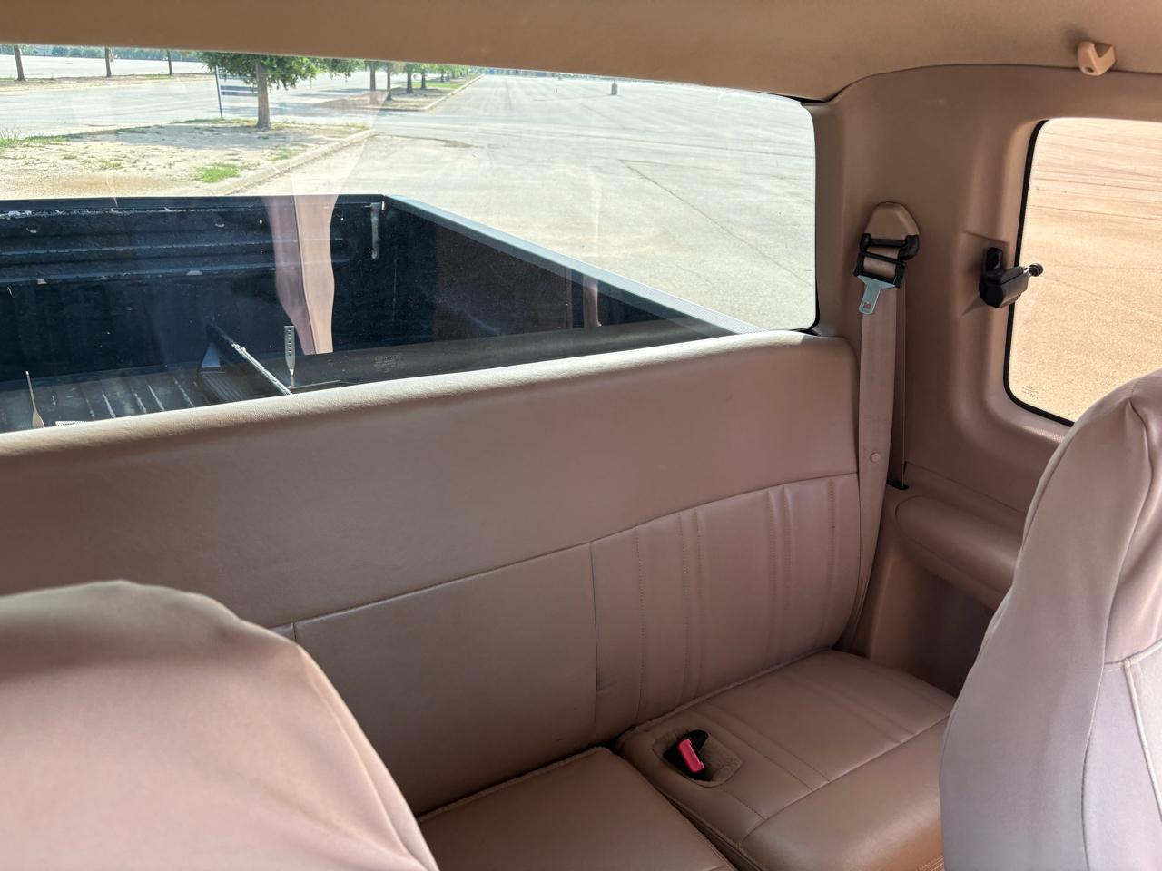 Ford F-150 Supercab 139" Lariat 1997