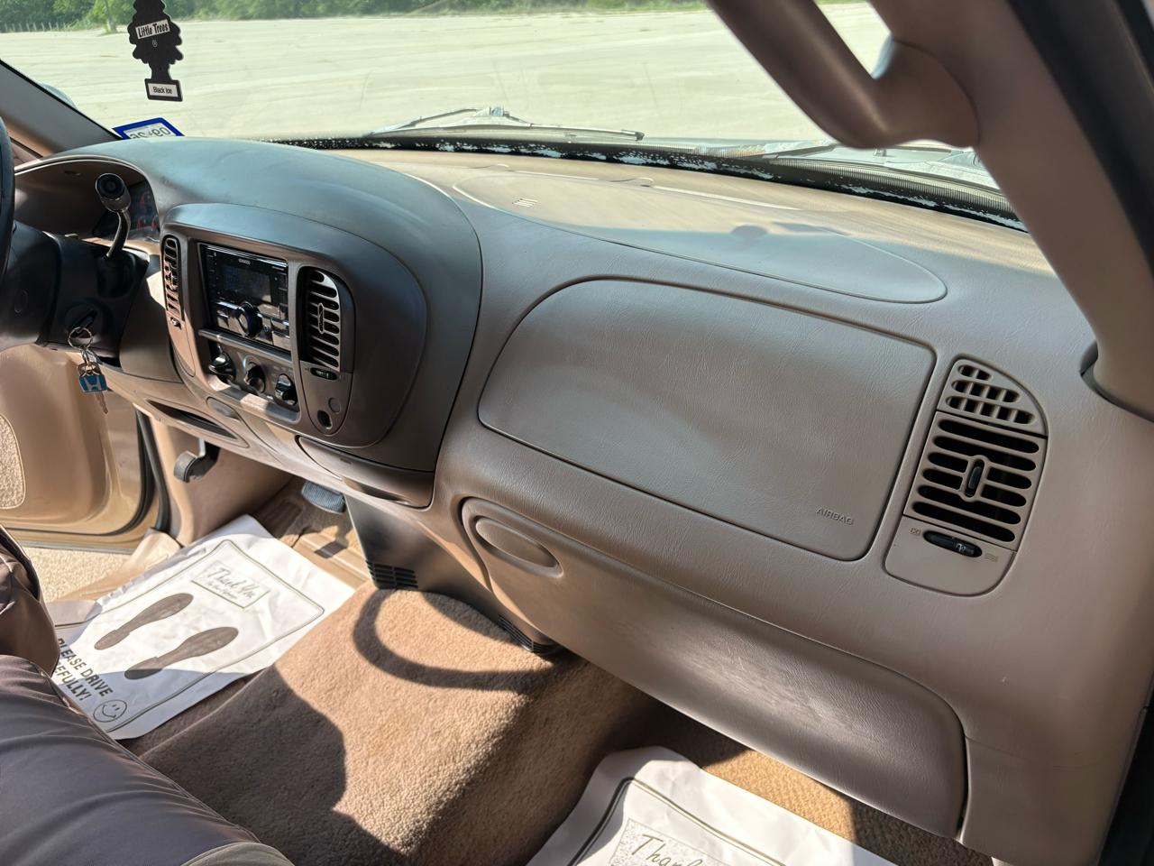 Ford F-150 Supercab 139" Lariat 1997