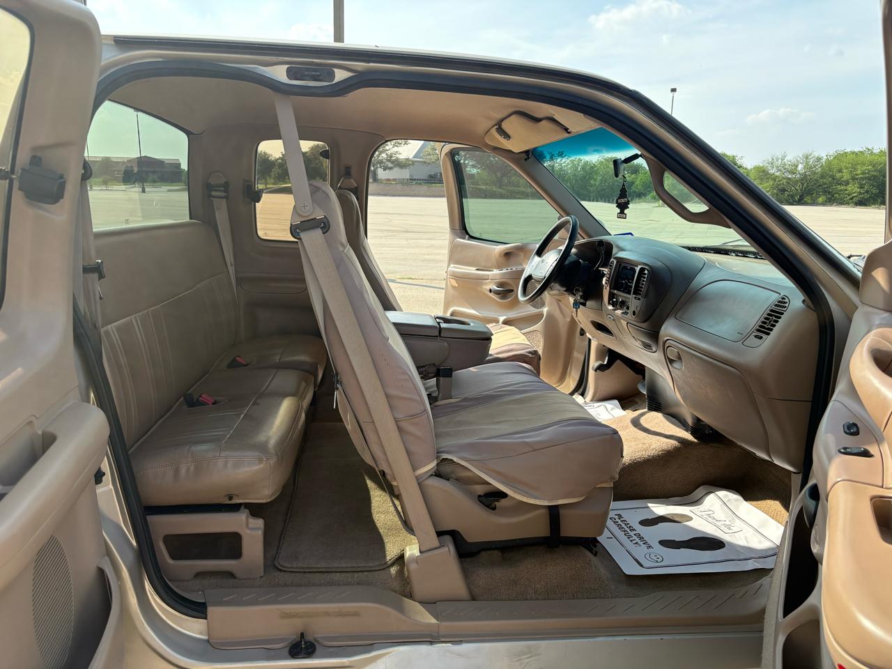 Ford F-150 Supercab 139" Lariat 1997