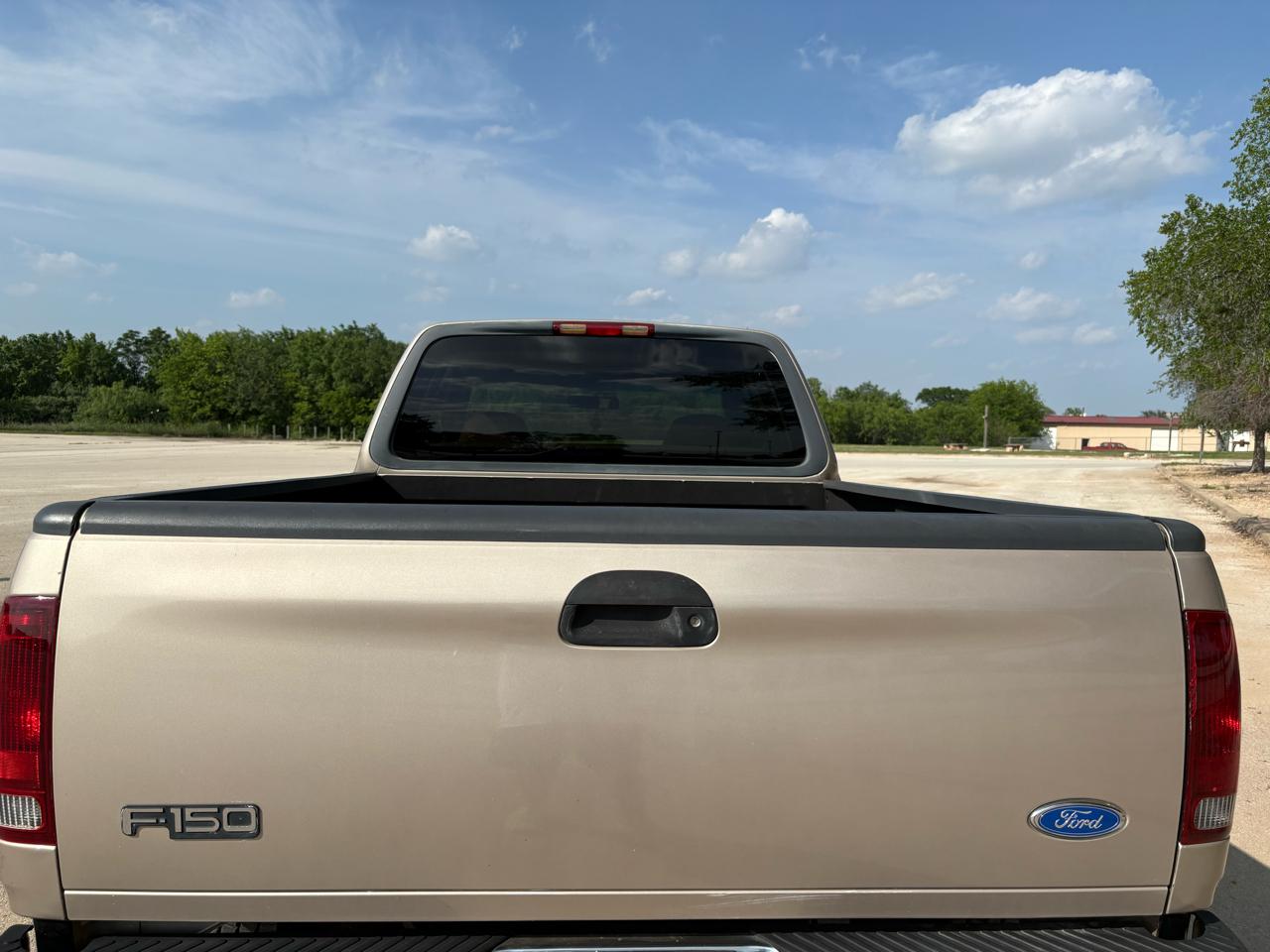 Ford F-150 Supercab 139" Lariat 1997