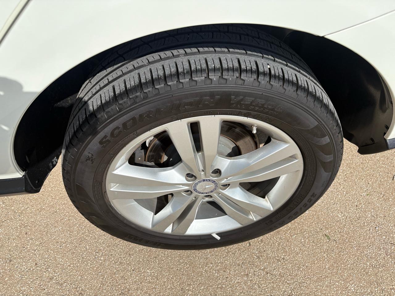 Mercedes-Benz M-Class 4MATIC 4dr ML 350 2012