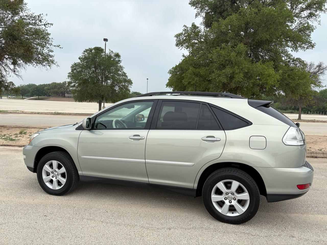 Lexus RX 330 4dr SUV AWD 2004