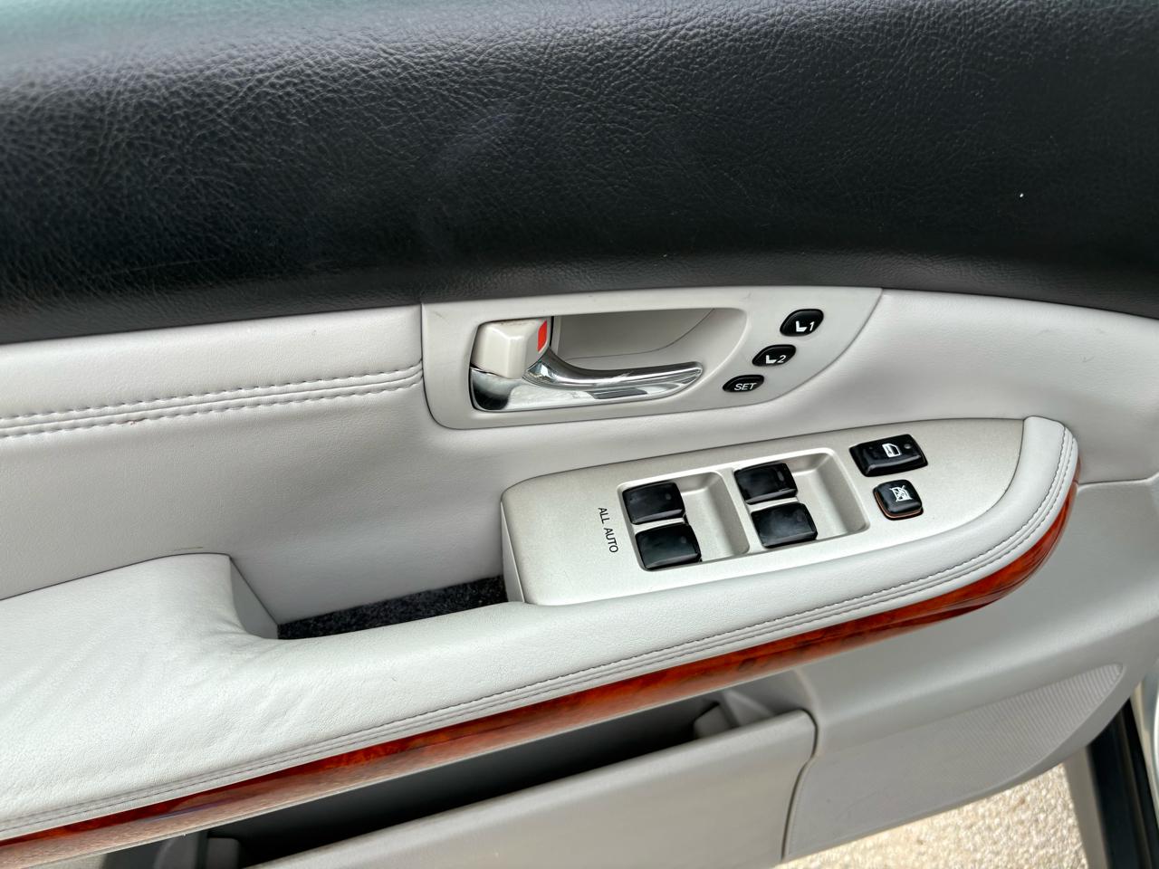 Lexus RX 330 4dr SUV AWD 2004