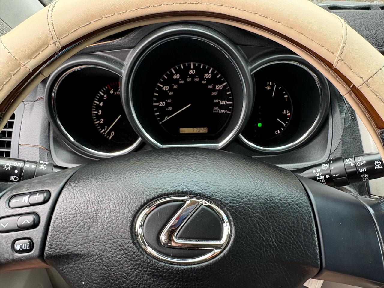 Lexus RX 330 4dr SUV AWD 2004