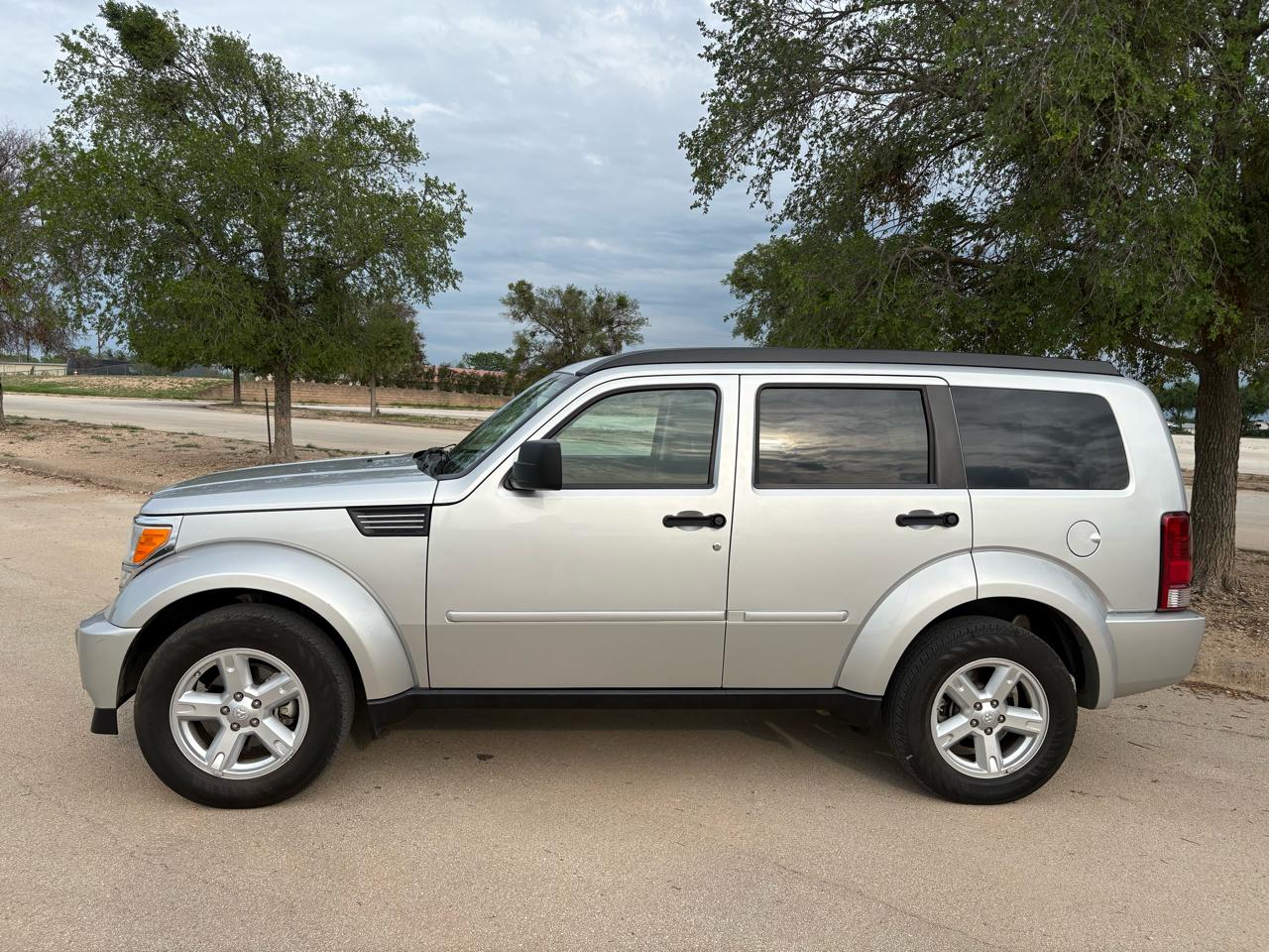 Dodge Nitro 2WD 4dr SLT 2008