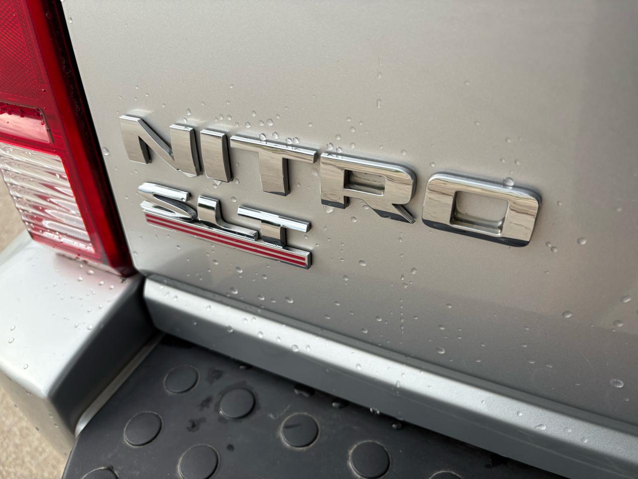Dodge Nitro 2WD 4dr SLT 2008