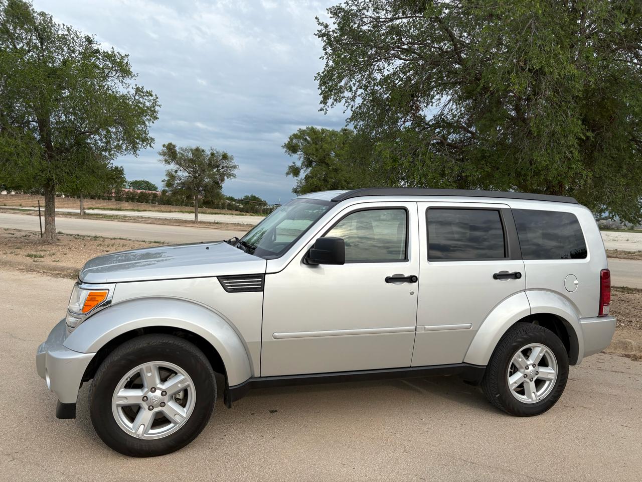Dodge Nitro 2WD 4dr SLT 2008