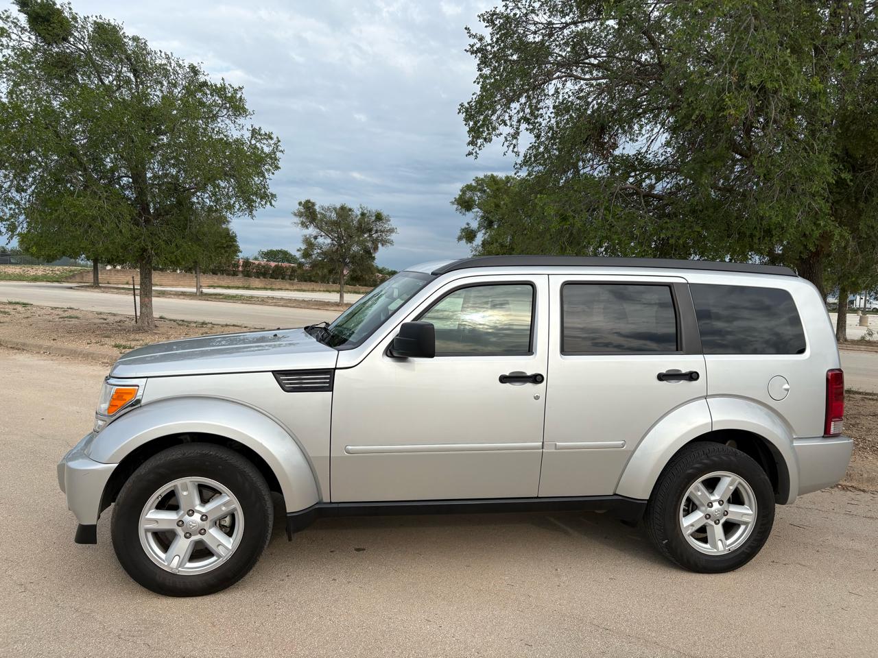 Dodge Nitro 2WD 4dr SLT 2008