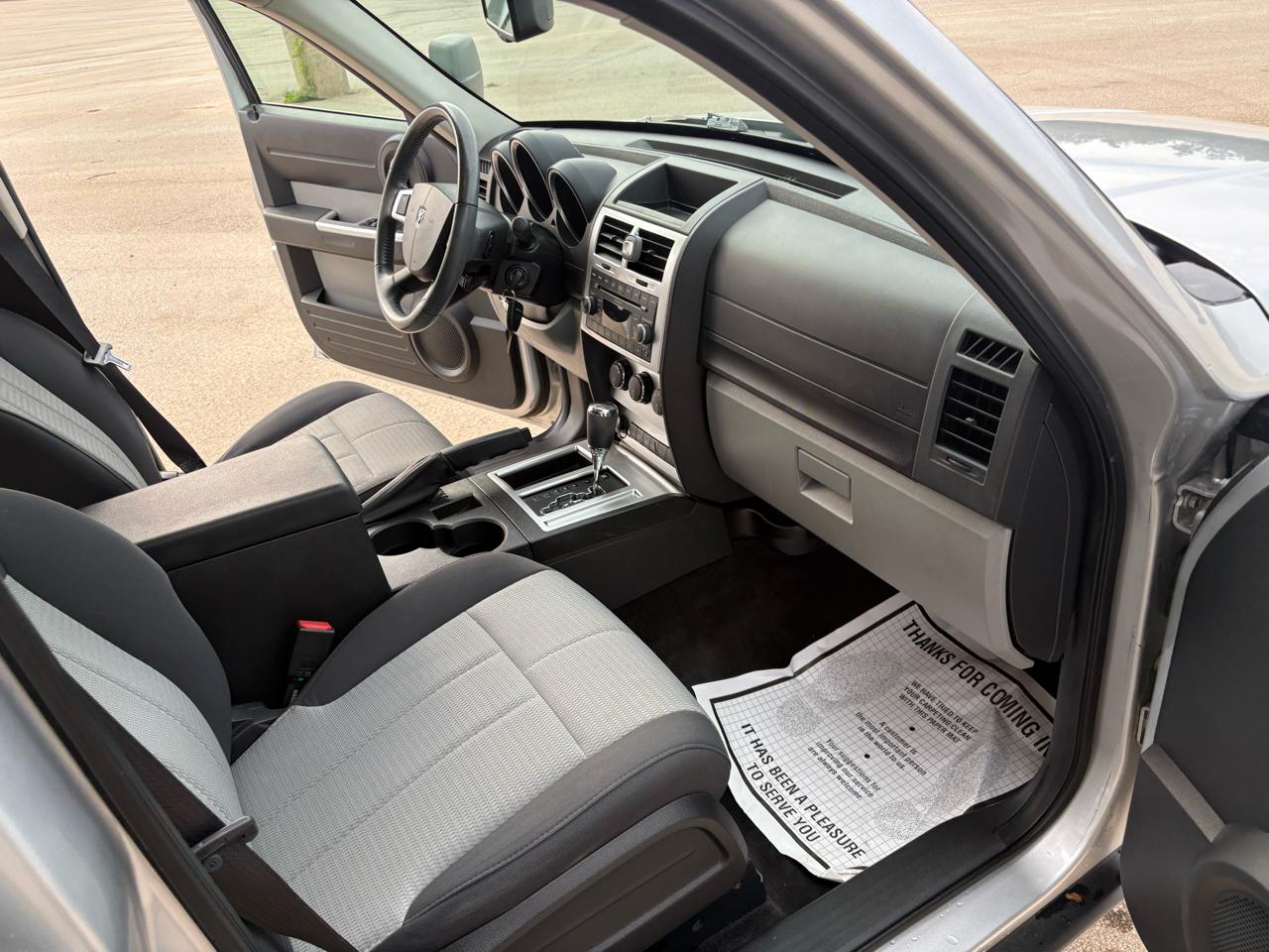 Dodge Nitro 2WD 4dr SLT 2008