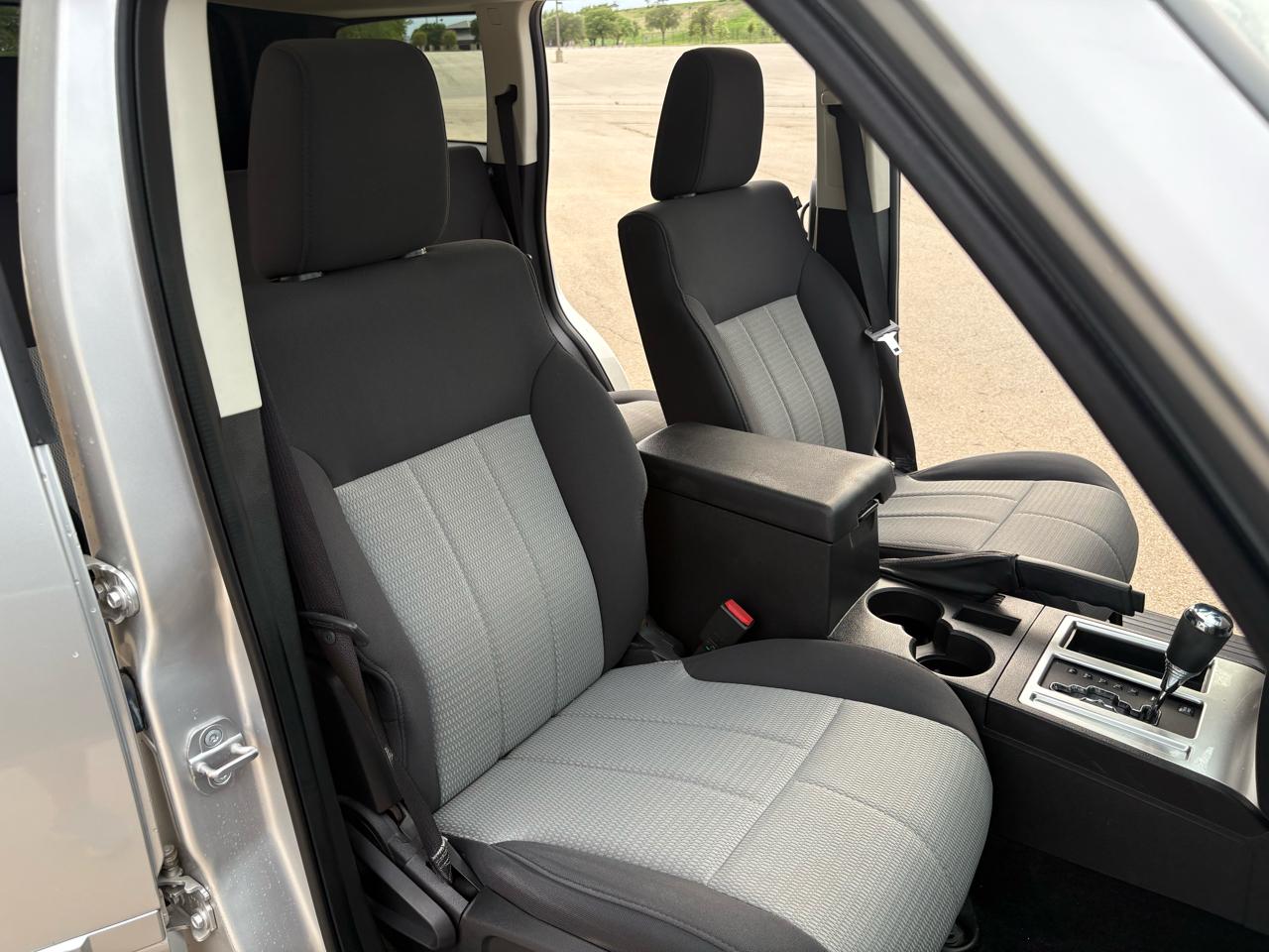 Dodge Nitro 2WD 4dr SLT 2008