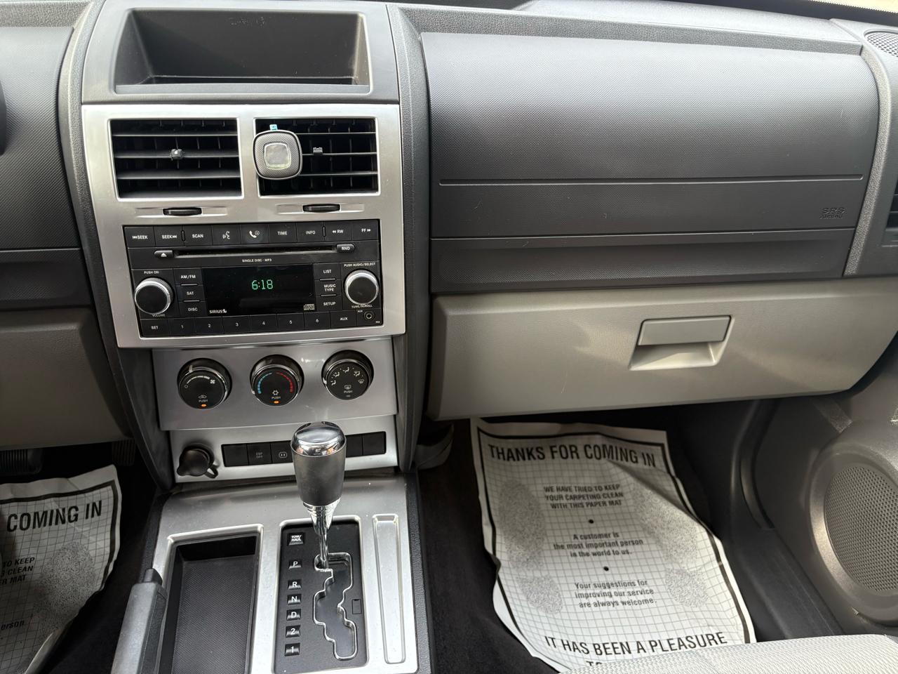 Dodge Nitro 2WD 4dr SLT 2008
