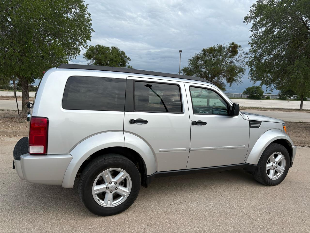 Dodge Nitro 2WD 4dr SLT 2008