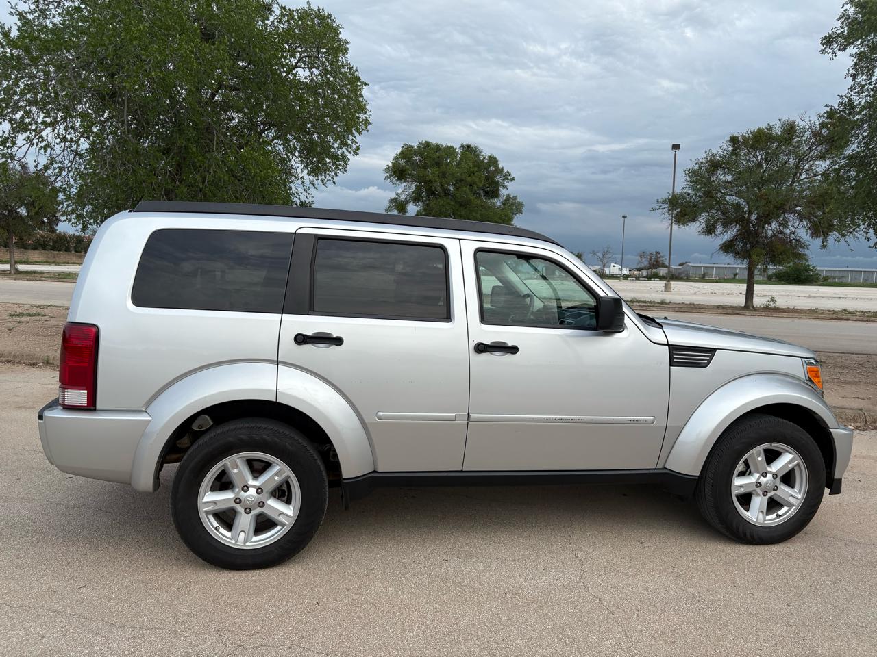 Dodge Nitro 2WD 4dr SLT 2008