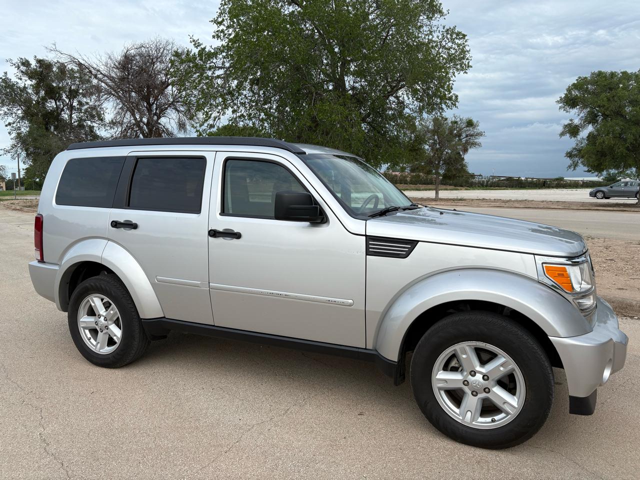 Dodge Nitro 2WD 4dr SLT 2008
