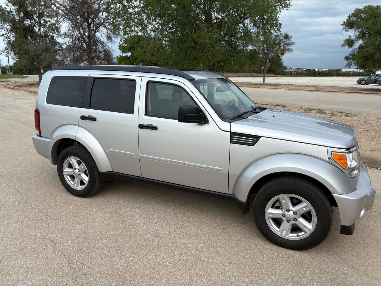 Dodge Nitro 2WD 4dr SLT 2008