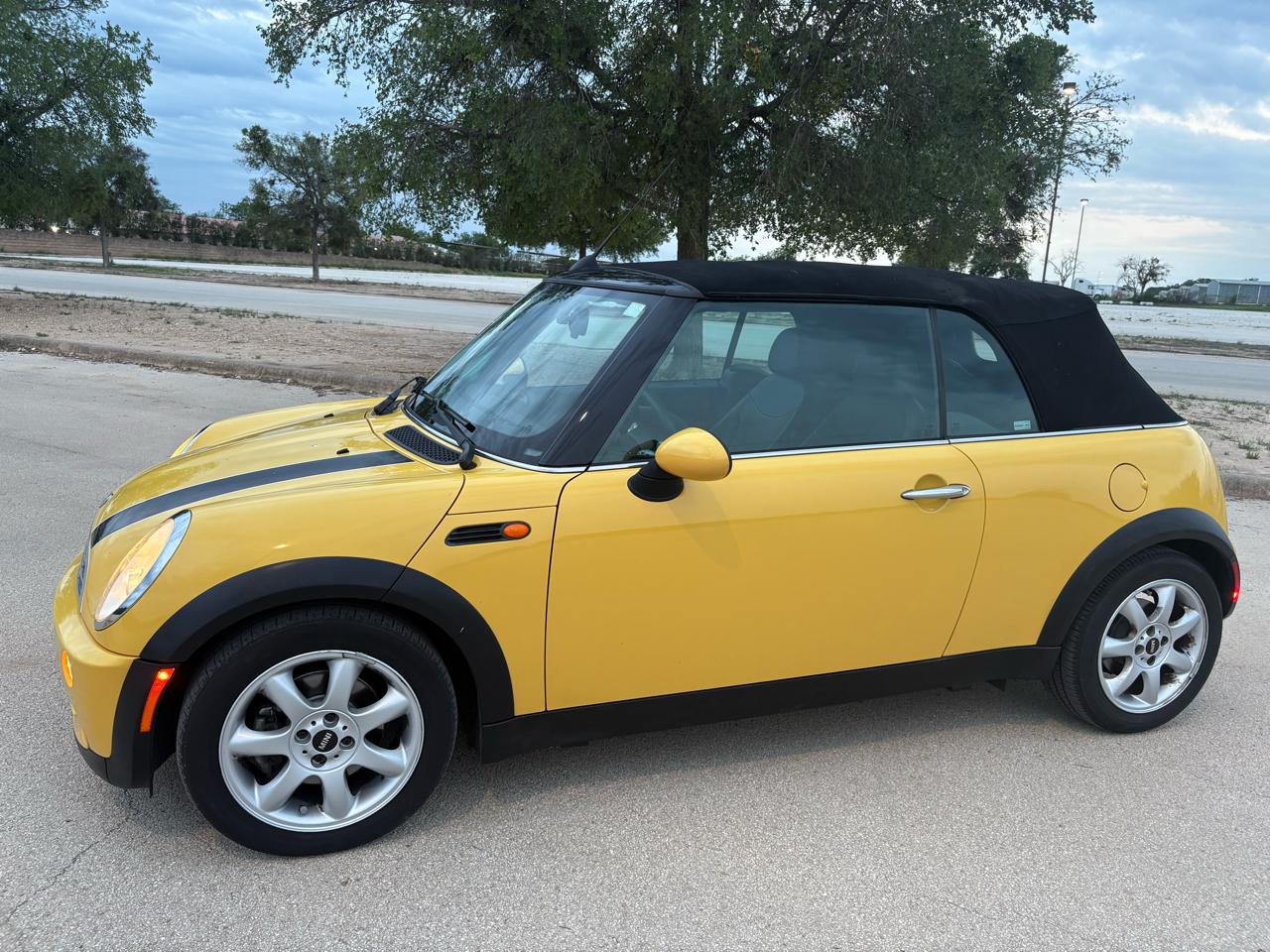 MINI Cooper Convertible 2dr 2008