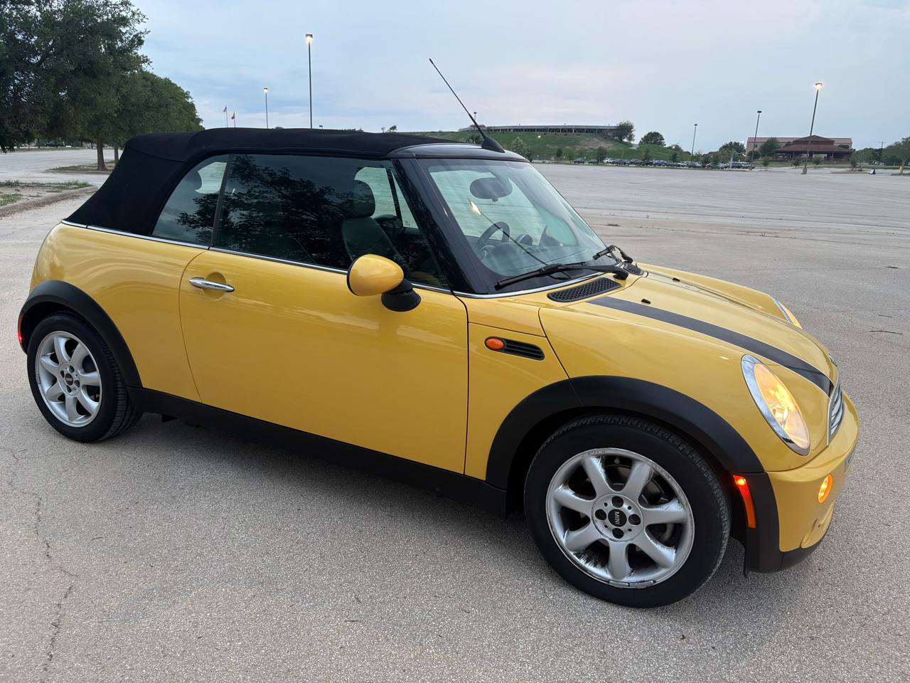 MINI Cooper Convertible 2dr 2008