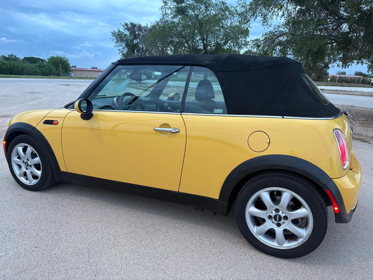 MINI Cooper Convertible 2dr 2008