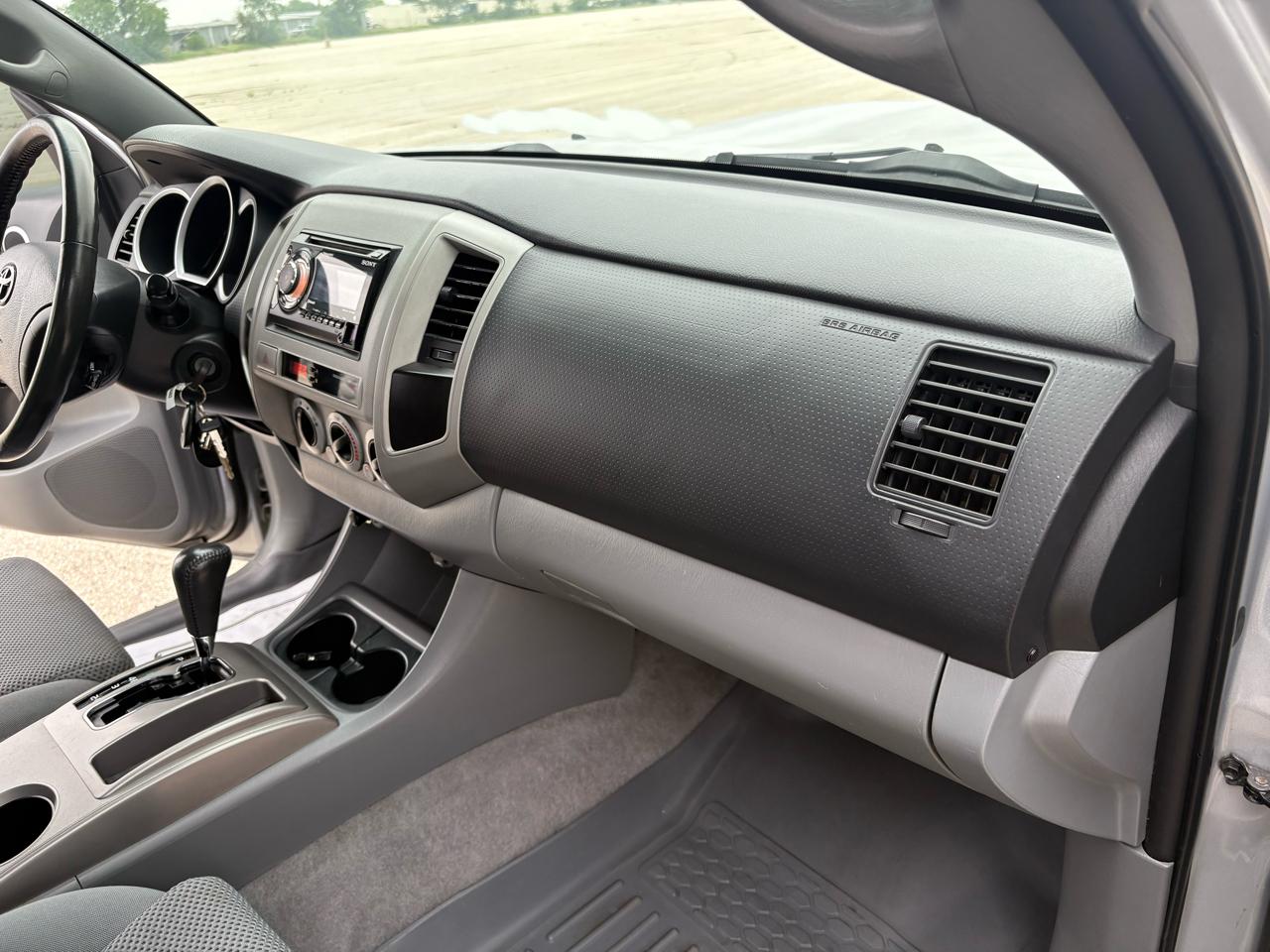 Toyota Tacoma  2010