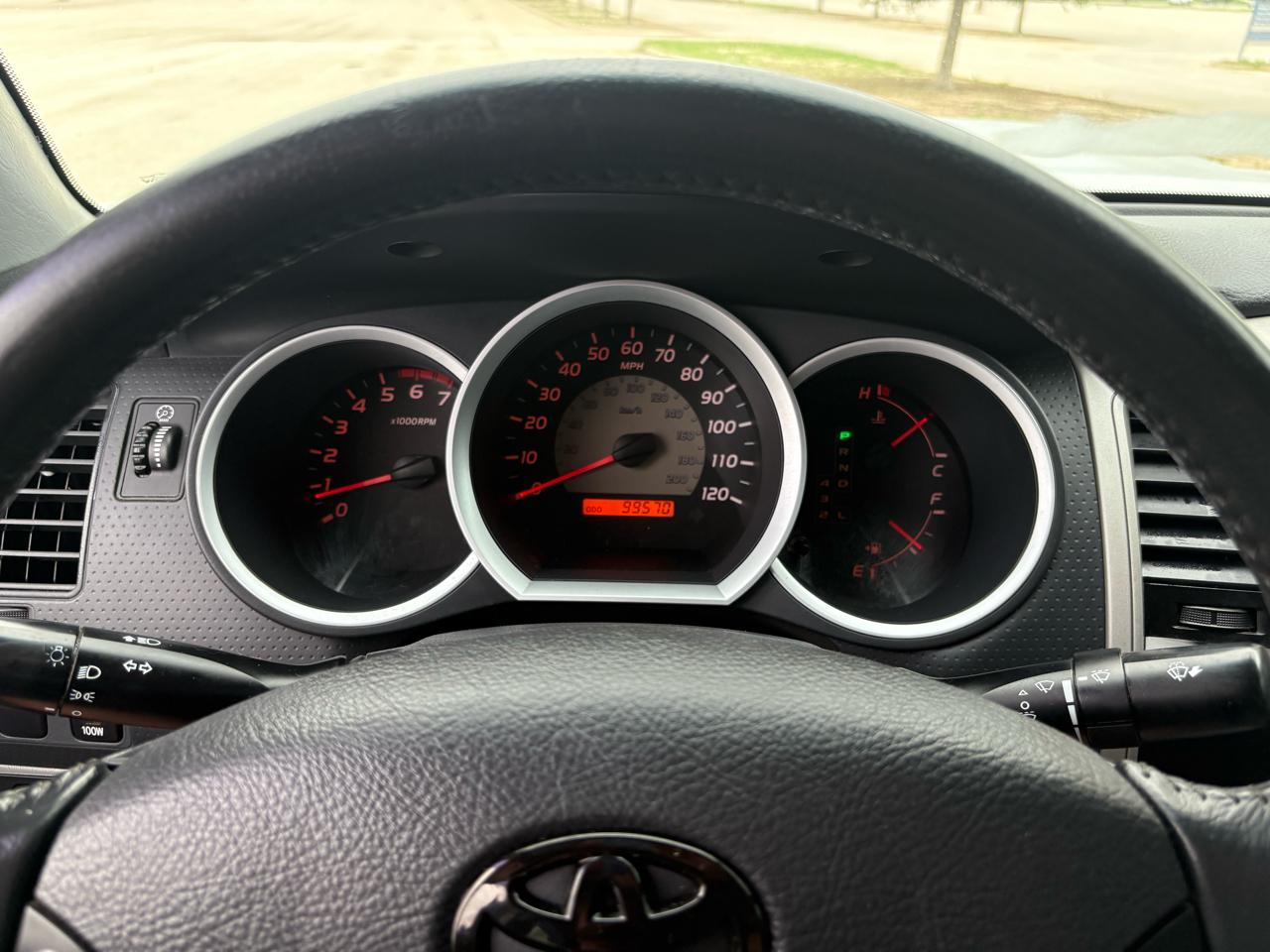 Toyota Tacoma  2010