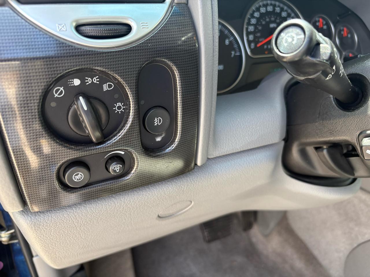GMC Envoy 4dr 2WD SLE 2006