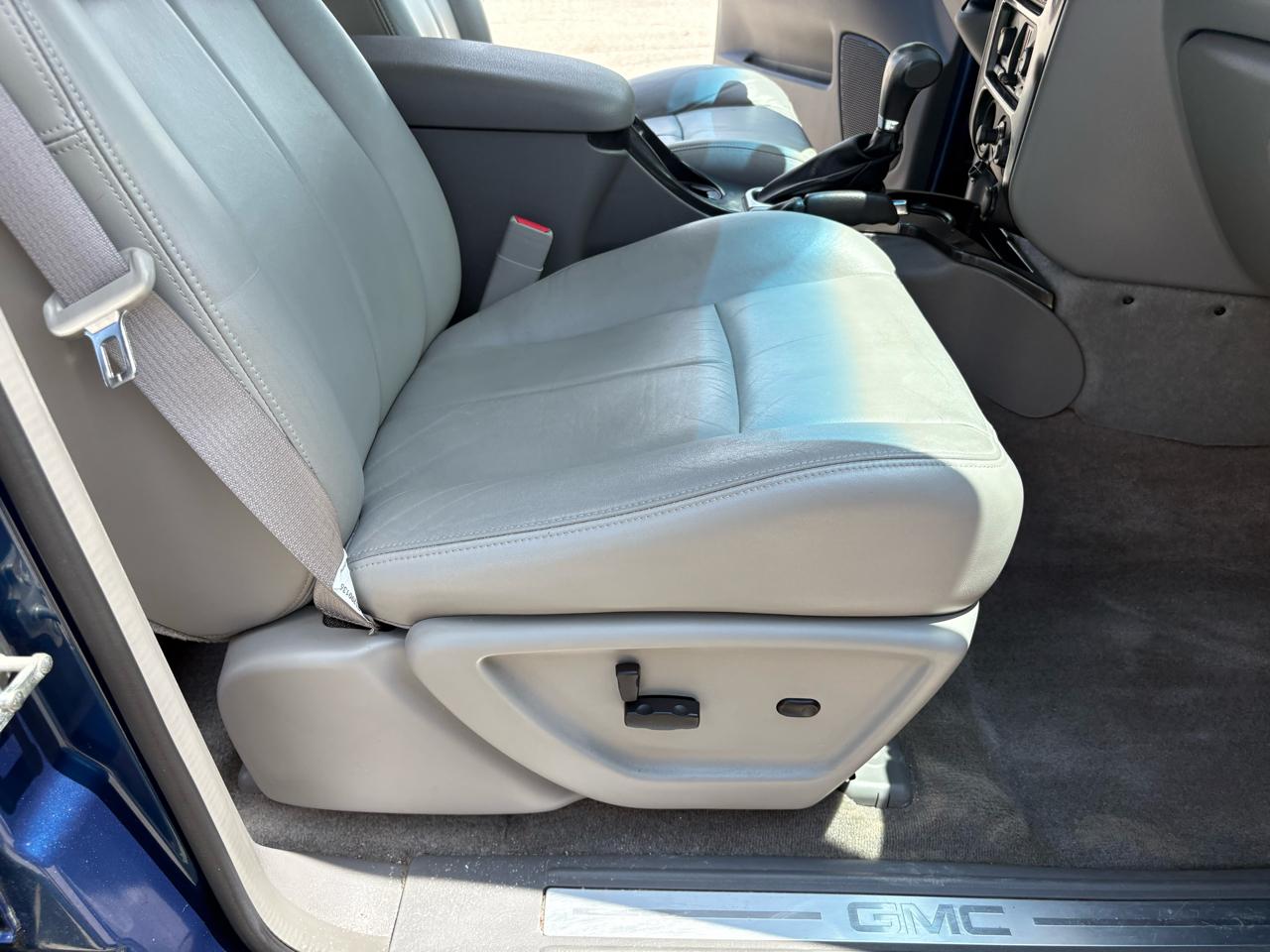GMC Envoy 4dr 2WD SLE 2006