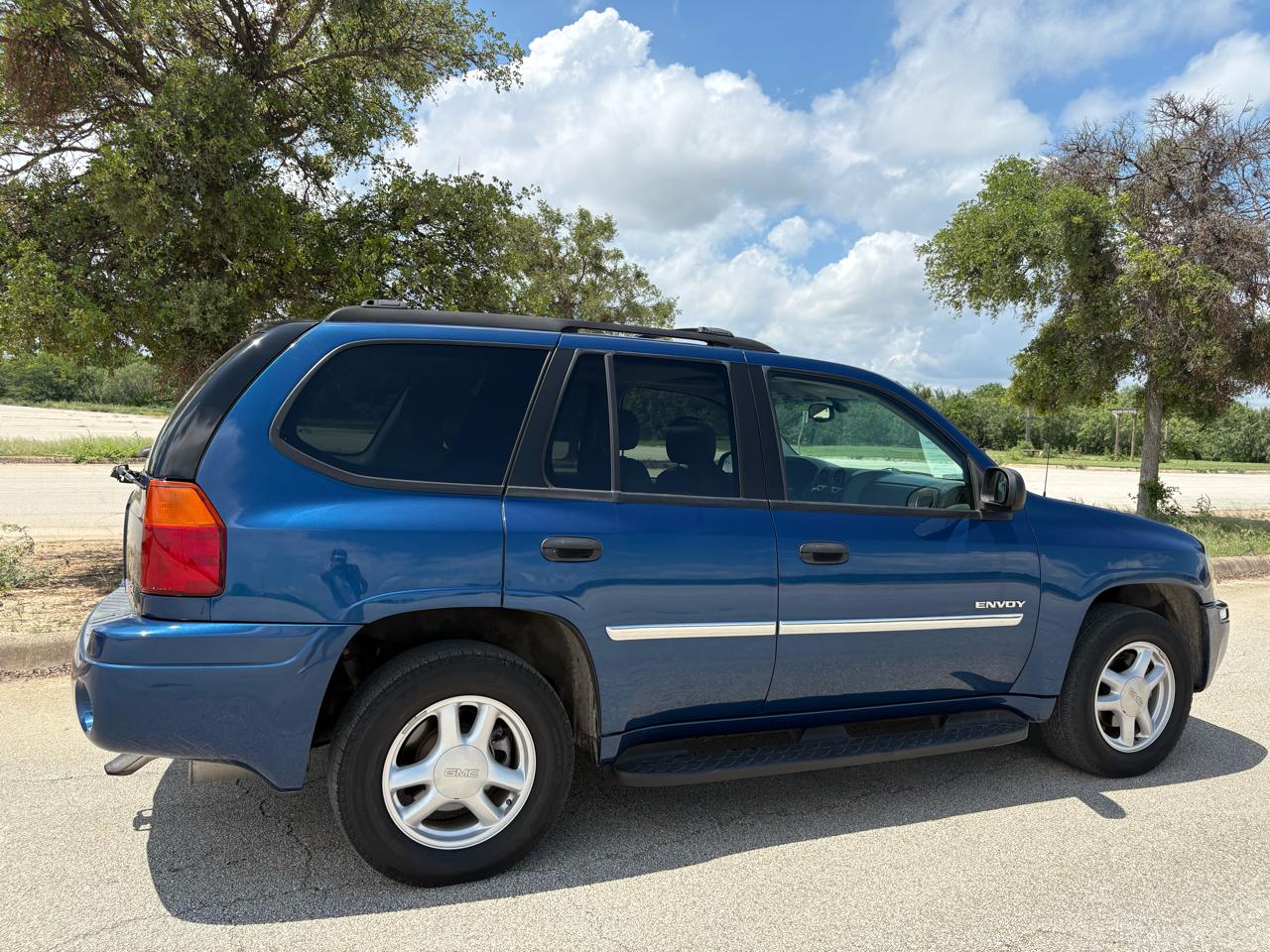 GMC Envoy 4dr 2WD SLE 2006