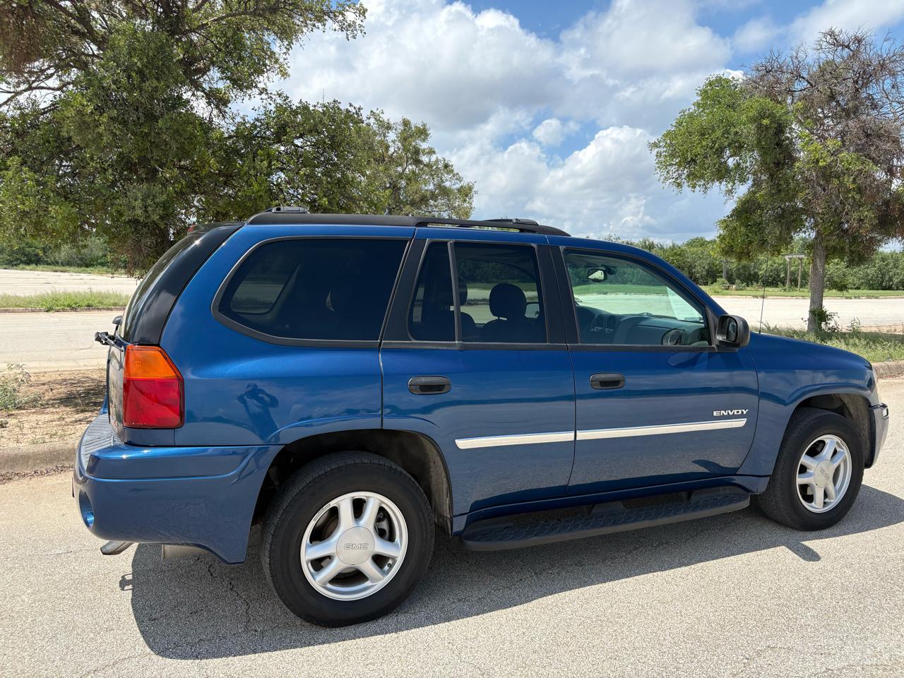 GMC Envoy 4dr 2WD SLE 2006